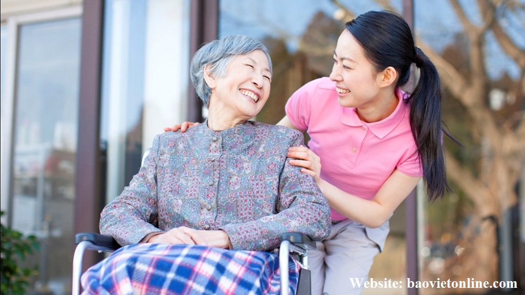 bảo hiểm chăm sóc sức khỏe toàn diện cho người già